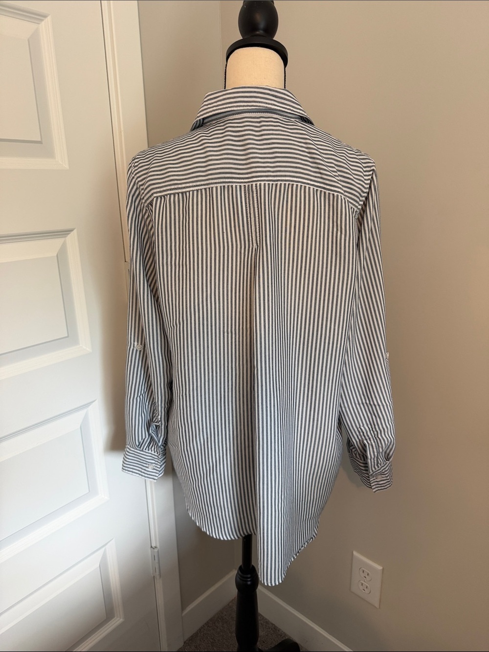 Velvet Heart Blue and White Striped Button Down Shirt - Picture 4 of 6